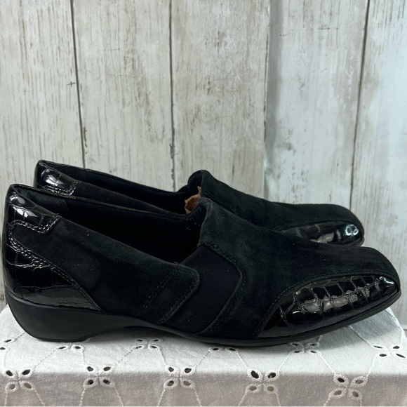 Clarks Shoes Womens 9 Black Leather Wedges Everyday Comfort Active Air, Office - Picture 3 of 16